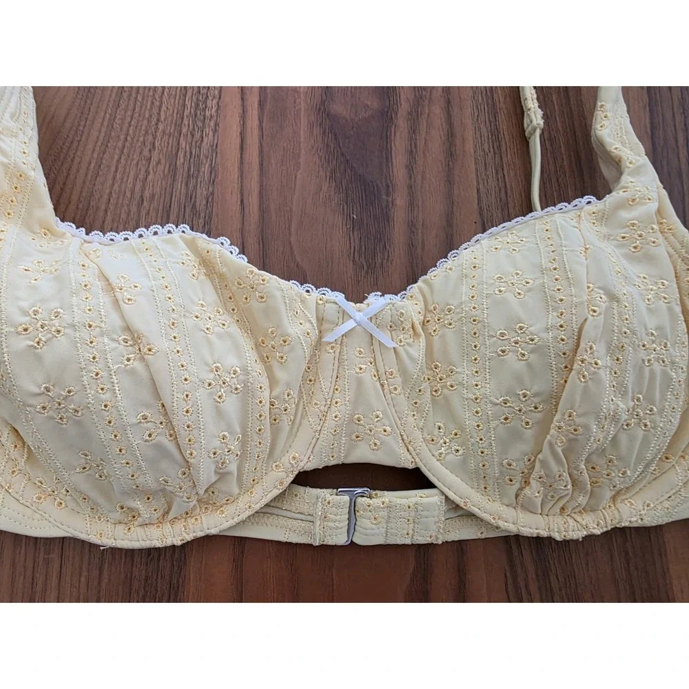 Wild Fable Yellow Eyelet Underwire Swimsuit Top Size L 12-14 NWT  Lace (249)